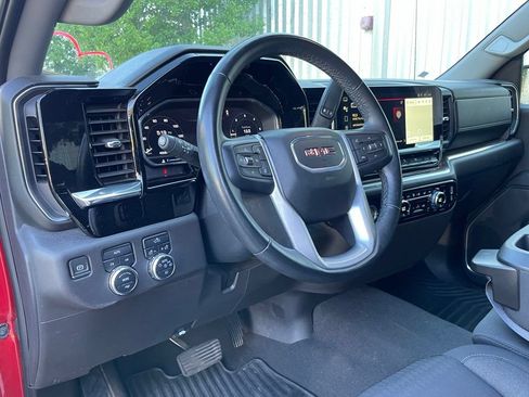 Used 2024 GMC Sierra 1500 Elevation AWD/4WD image 9