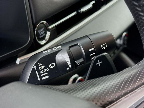 Used 2025 Mitsubishi Outlander SE image 6