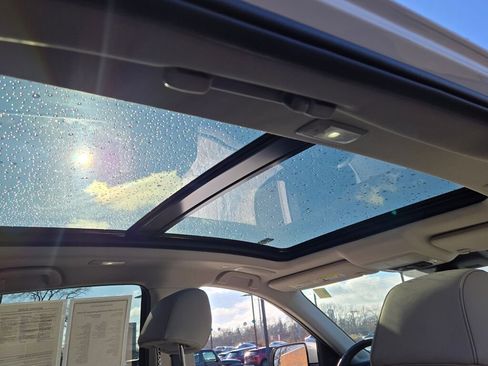 Used 2025 Acura RDX w/ Technology Package image 12