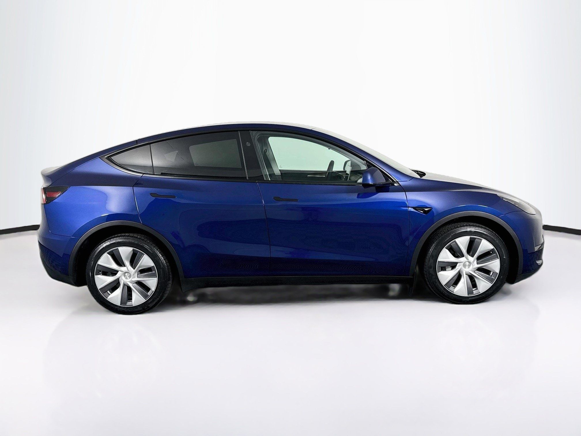 Used 2023 Tesla Model Y Long Range AWD/4WD image 16