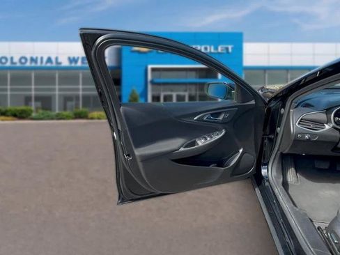 Used 2023 Chevrolet Malibu LT FWD image 24
