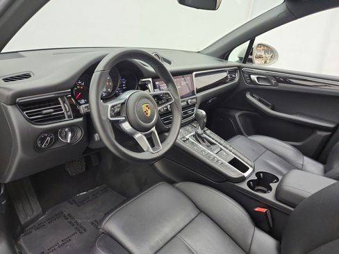 Used 2021 Porsche Macan S AWD/4WD image 12