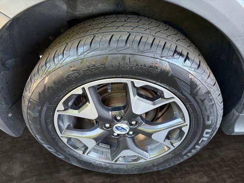 Used 2018 Subaru Crosstrek 2.0i Premium AWD/4WD image 32