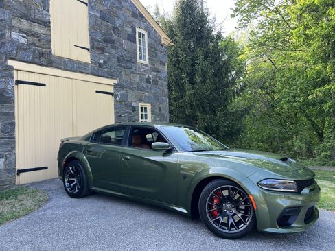 Used 2022 Dodge Charger SRT Hellcat w/ SRT Black Package RWD image 28