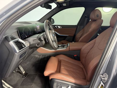 Used 2024 BMW X5 sDrive40i w/ M Sport Package RWD image 5
