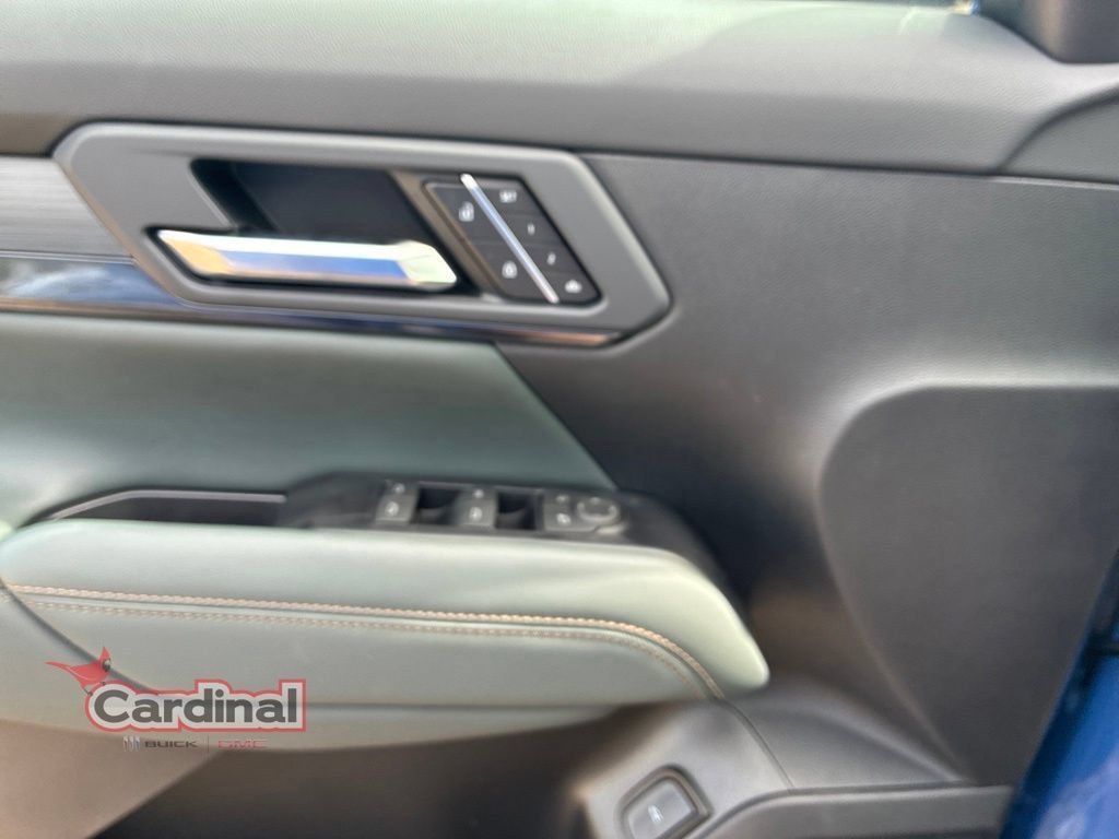 New 2027 GMC Terrain AT4 w/ Convenience Package III AWD/4WD image 13