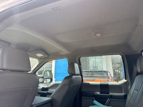 Used 2017 Ford F550 2WD Crew Cab Super Duty image 15