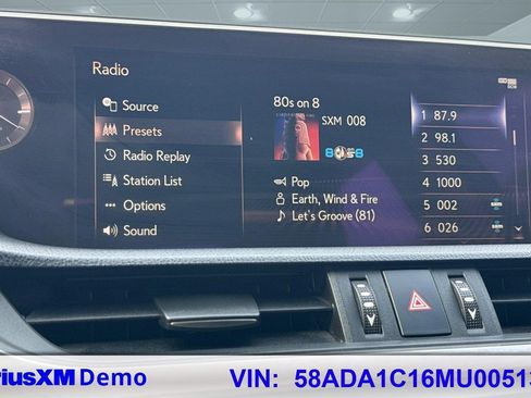 Used 2021 Lexus ES 300h w/ Premium Package image 35