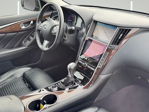 Used 2014 INFINITI Q50 w/ Deluxe Touring Package RWD image 6