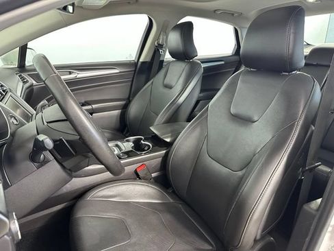 Used 2016 Ford Fusion Titanium FWD image 17