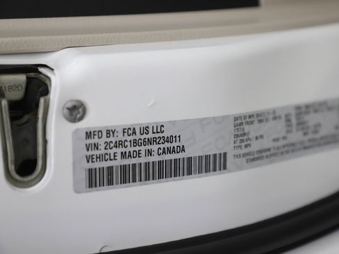 Used 2022 Chrysler Pacifica Touring-L image 31