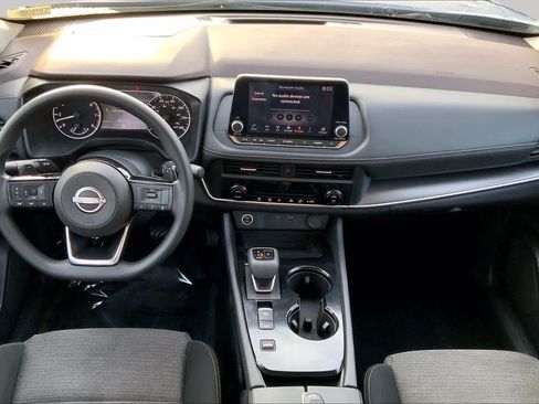 Used 2023 Nissan Rogue SV FWD image 14