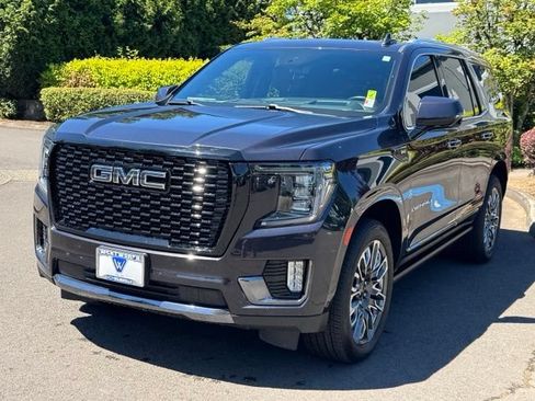 Used 2023 GMC Yukon Denali Ultimate AWD/4WD image 3