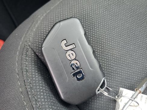 Used 2022 Jeep Wrangler Sport AWD/4WD image 24