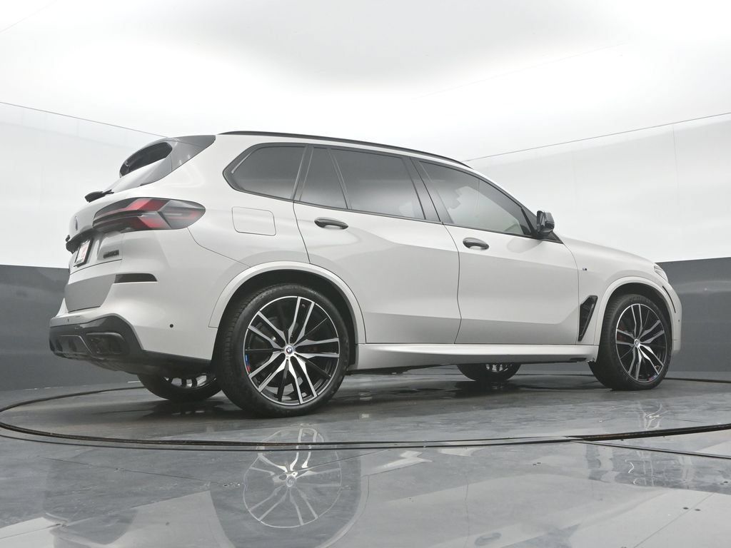 Used 2022 BMW X5 M50i w/ Executive Package AWD/4WD image 33