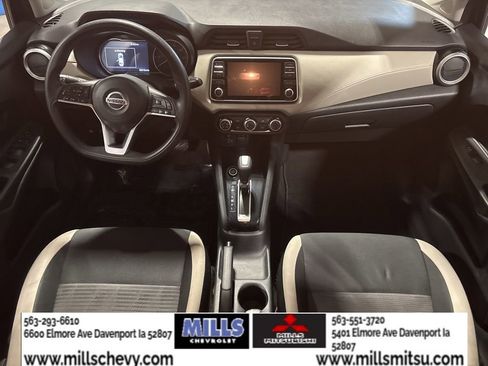 Used 2021 Nissan Versa SV image 13