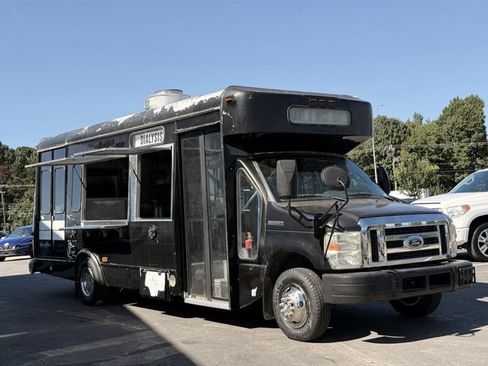 Used 2009 Ford E-450 and Econoline 450 RWD image 1
