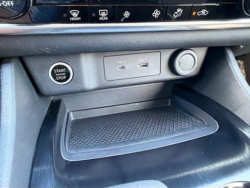 Used 2023 Nissan Rogue SV image 28