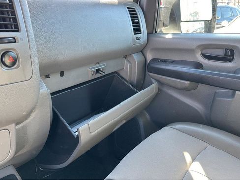 Used 2019 Nissan NV 2500 SV w/ Navigation Package image 28