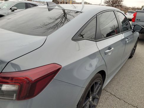 Used 2025 Honda Civic Sport image 4