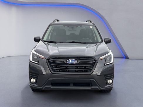 Used 2023 Subaru Forester Premium image 12