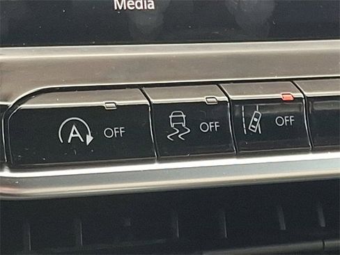 Used 2023 Jeep Compass Limited image 26