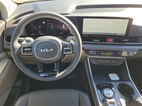 New 2026 Kia Carnival SX image 19