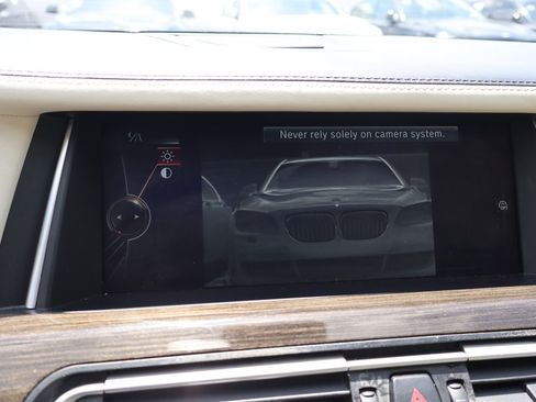 Used 2013 BMW 750Li RWD image 29