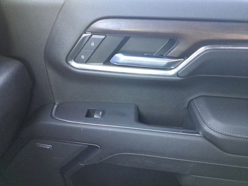 Used 2022 GMC Sierra 1500 SLT w/ SLT Convenience Package image 27