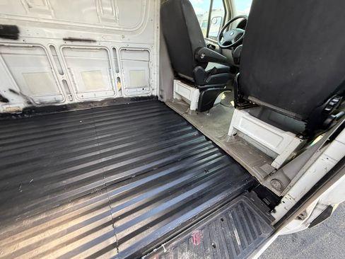 Used 2008 Dodge Sprinter 2500 RWD image 27