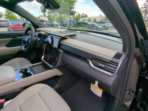 New 2025 GMC Acadia Elevation image 46