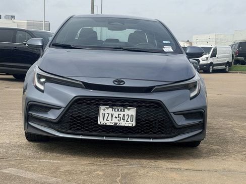 Used 2024 Toyota Corolla SE FWD image 3