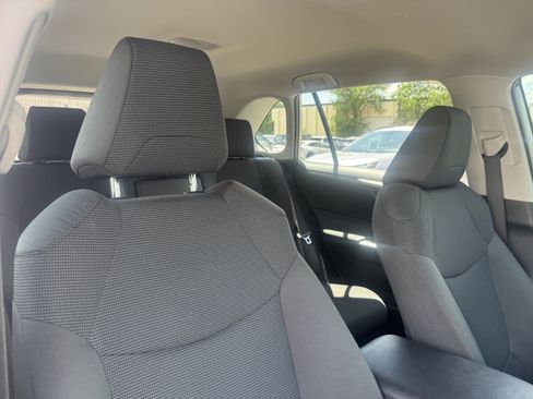 Used 2023 Toyota RAV4 LE AWD/4WD image 20