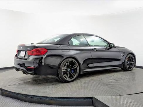 Used 2018 BMW M4 Convertible image 8