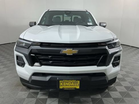 Used 2024 Chevrolet Colorado LT w/ LT Convenience Package III AWD/4WD image 2