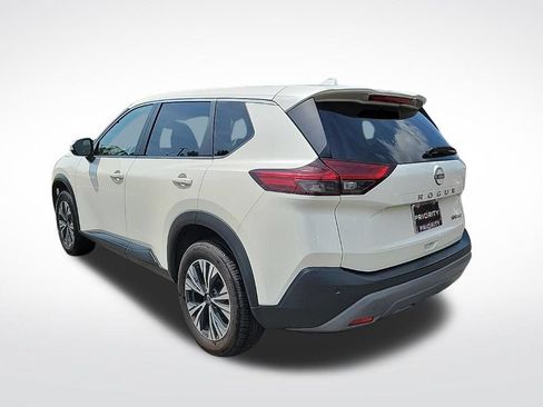 Used 2023 Nissan Rogue SV AWD/4WD image 3