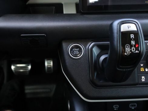Used 2020 Land Rover Defender 110 HSE AWD/4WD image 26