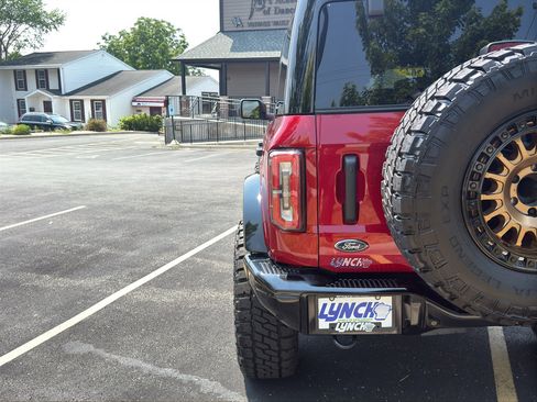 Used 2025 Ford Bronco Badlands AWD/4WD image 9