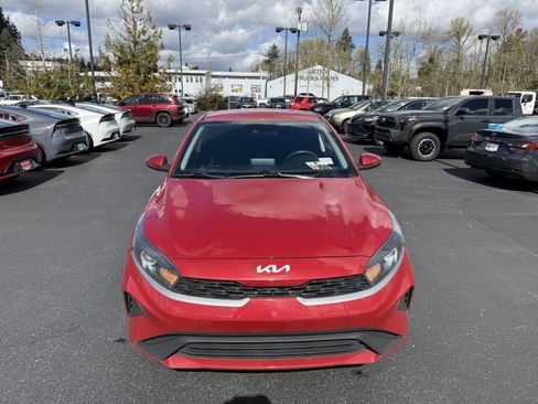 Used 2022 Kia Forte LXS w/ LXS Technology Package image 8