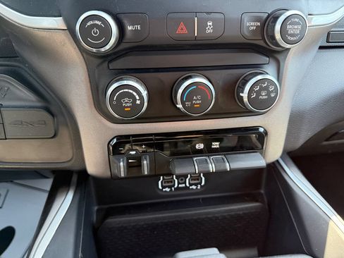 Used 2024 RAM 3500 Big Horn AWD/4WD image 37