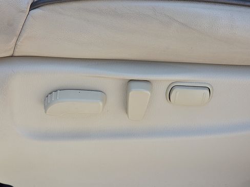 Used 2018 INFINITI QX80 2WD w/ Driver Assistance Package image 16