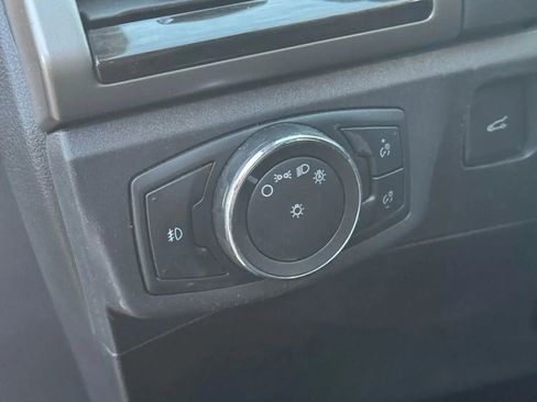 Used 2015 Ford Fusion SE w/ Equipment Group 202A FWD image 20