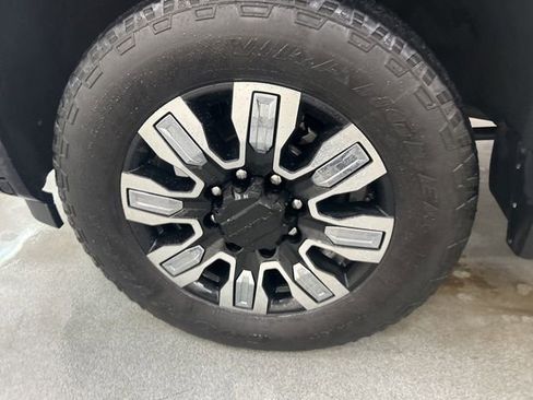 Used 2024 GMC Sierra 2500 Denali w/ Denali Reserve Package image 33