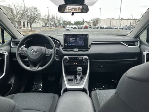 Certified 2025 Toyota RAV4 XLE image 29