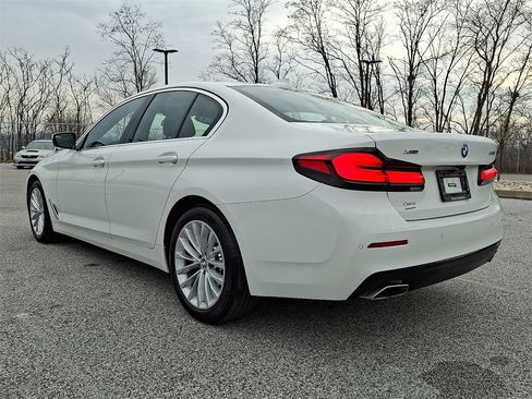 Certified 2023 BMW 530i xDrive w/ Premium Package image 7