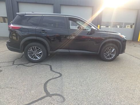 Used 2024 Nissan Rogue S AWD/4WD image 6