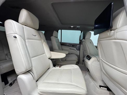 Used 2023 Cadillac Escalade ESV Sport Platinum w/ Heavy-Duty Trailer Package AWD/4WD image 20
