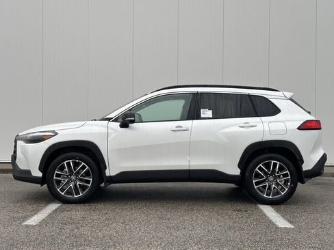 New 2026 Toyota Corolla Cross XLE image 2