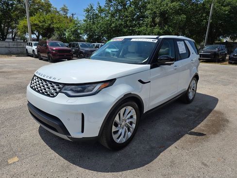 Used 2025 Land Rover Discovery S AWD/4WD image 2