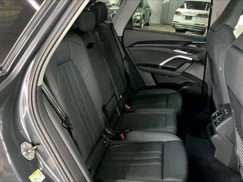 Used 2025 Audi Q5 Premium Plus w/ Premium Plus image 29